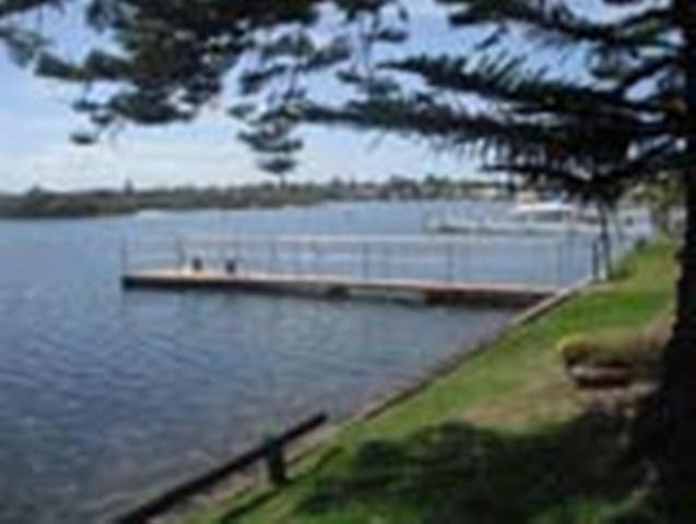 Black Swan Waterfront Motel (Adults Only) Swansea Buitenkant foto